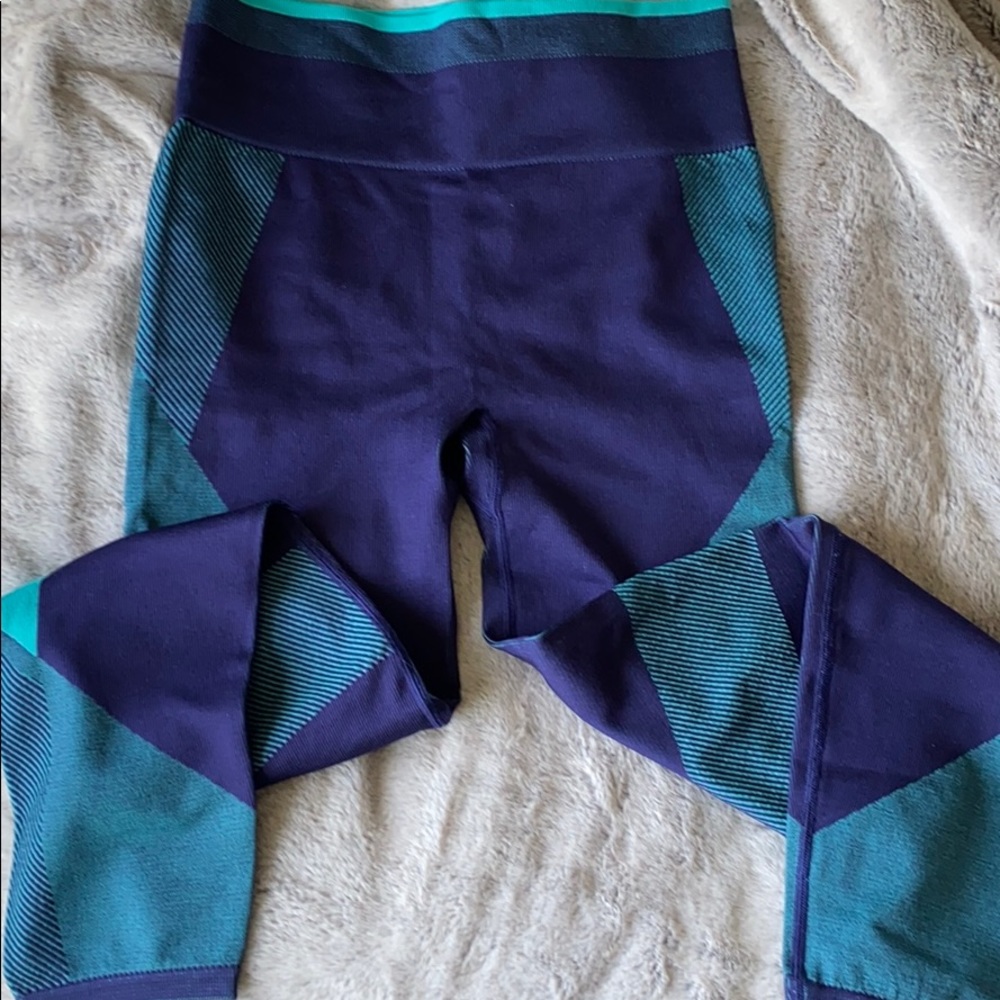 Never worn. Has one tag still attached.